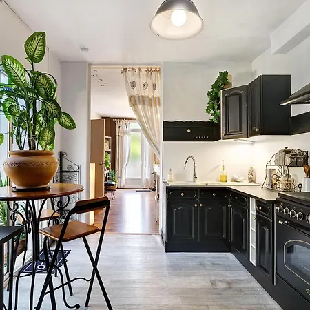 Chez Moi *